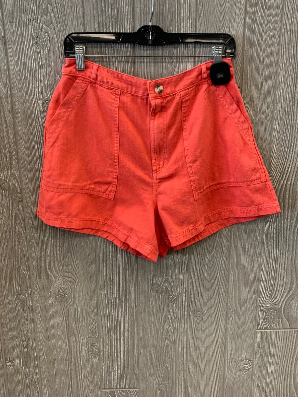 Shorts By Universal Thread  Size: 8